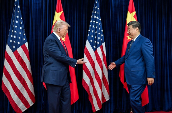 Trump Rolls Out the Red Carpet for Xi With One Hand and Slams the Birth Tourism Door With the Other